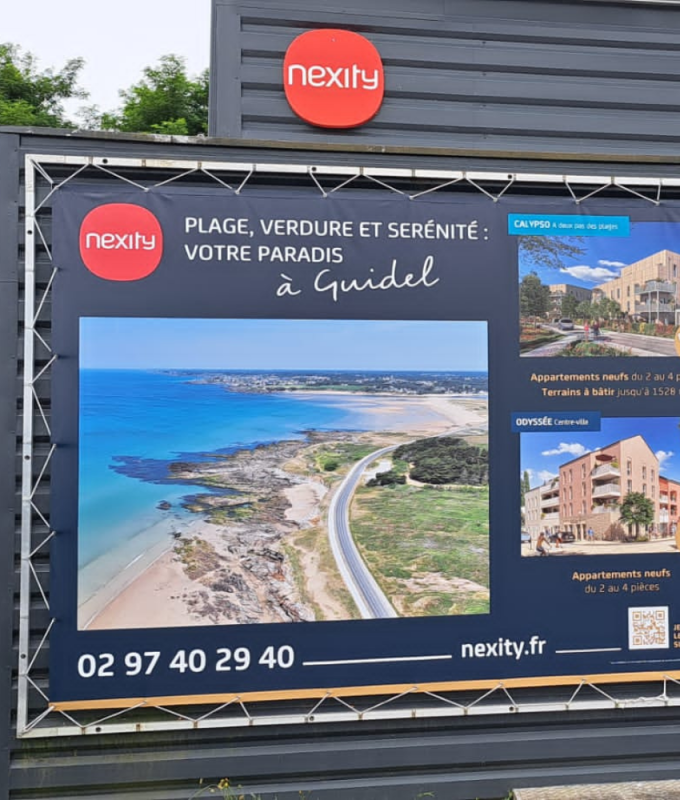 Insitis - Banderole Publicitaire - Vannes Morbihan Bretagne