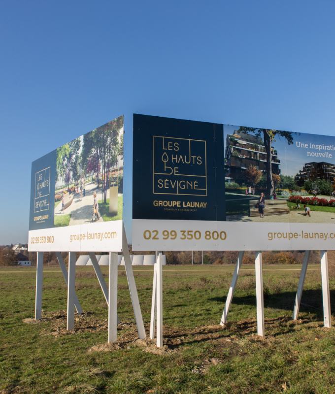 Insitis - Panneau Publicitaire Exterieur - Vannes Morbihan Bretagne